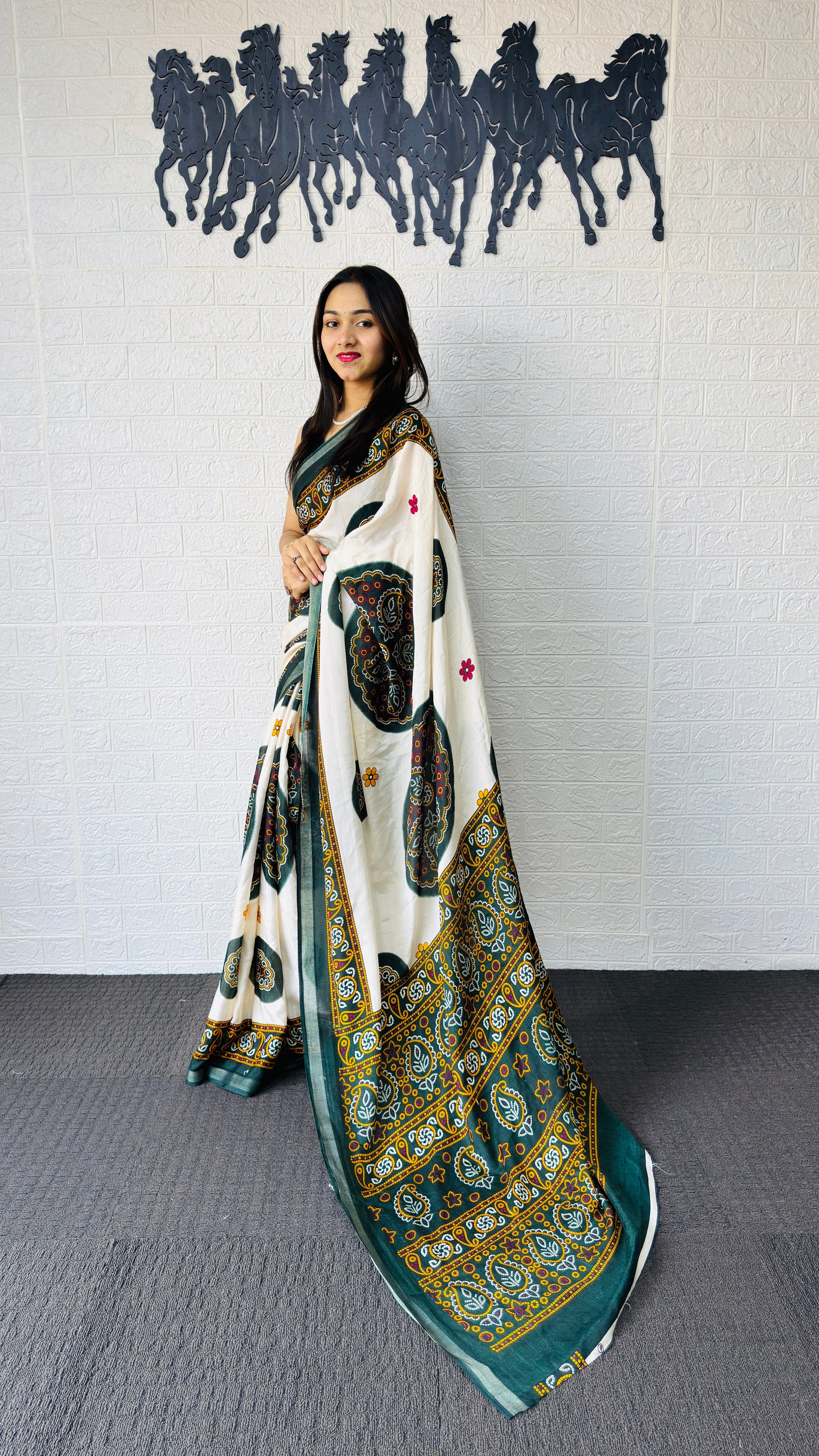 Elegant Ivory & Deep Green Traditional Printed Saree with Artistic Ethnic Pallu