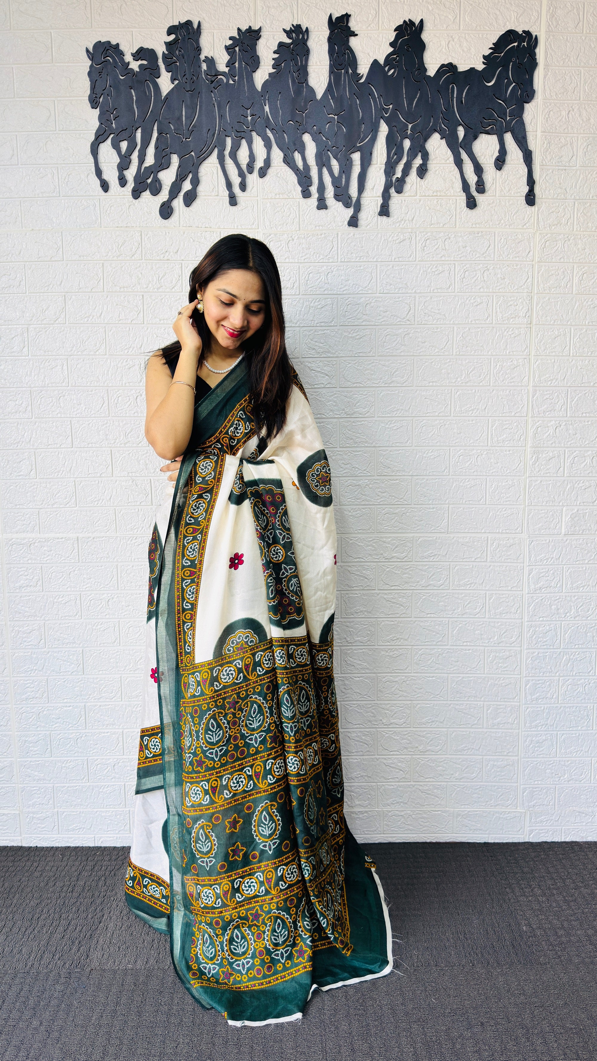 Elegant Ivory & Deep Green Traditional Printed Saree with Artistic Ethnic Pallu