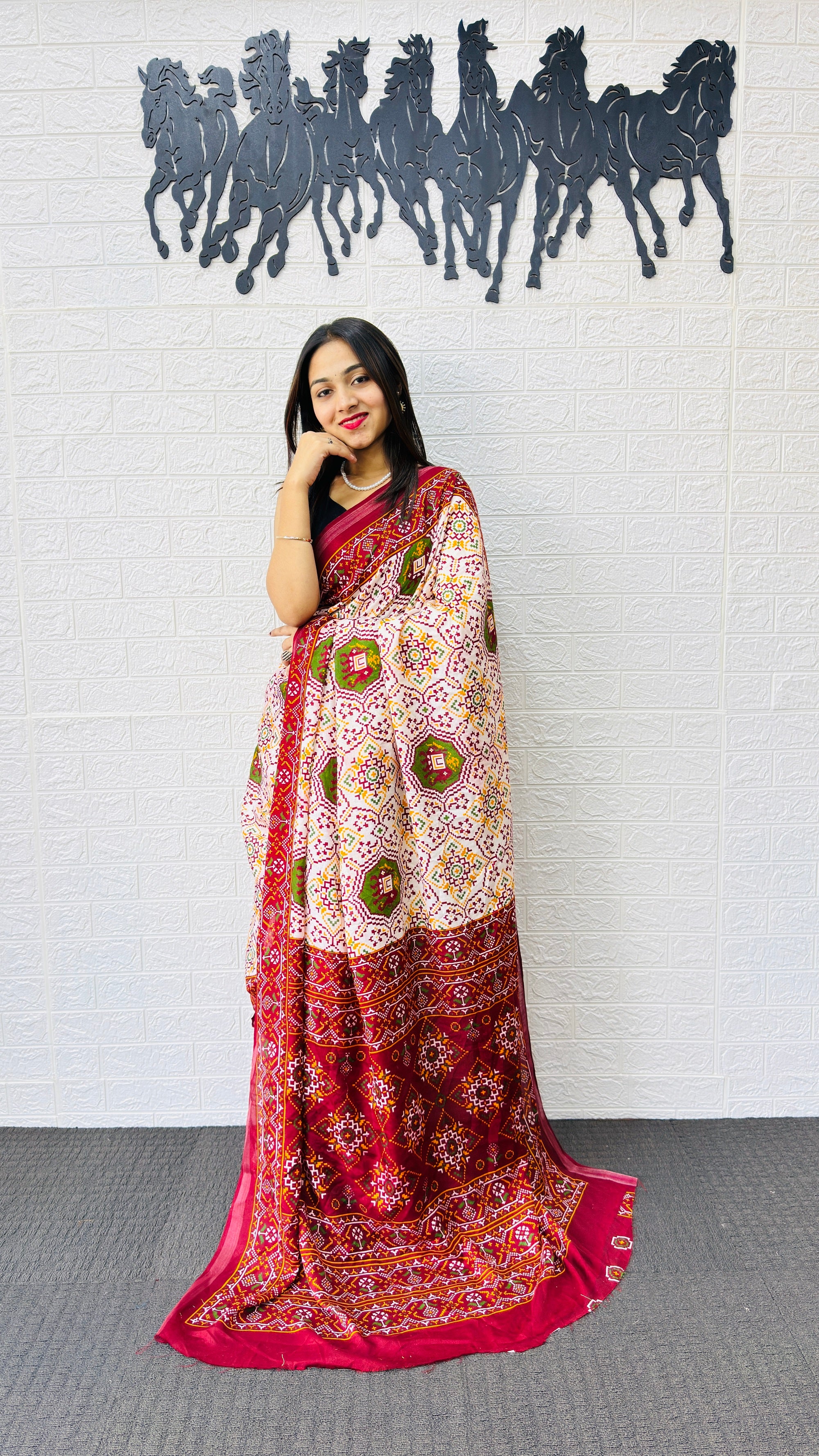 Graceful Ivory & Crimson Red Traditional Printed Saree with Rich Ethnic Pallu