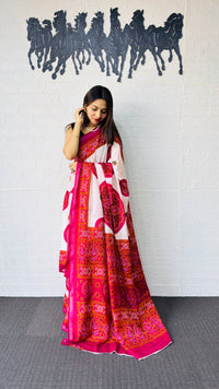 Elegant Ivory & Rani Pink Traditional Printed Saree with Statement Ethnic Pallu