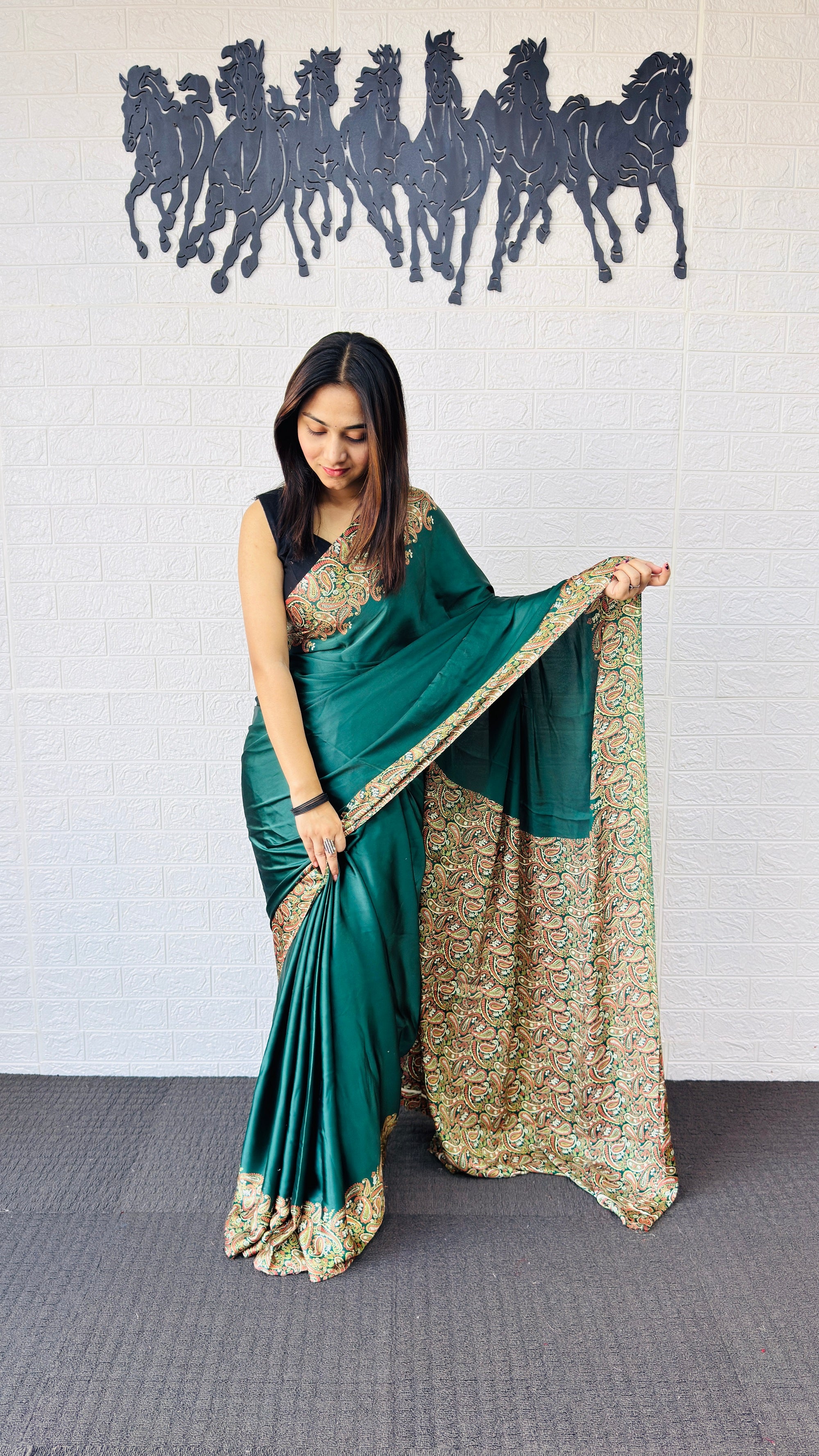Elegant Emerald Green Designer Saree with Rich Paisley Printed Border