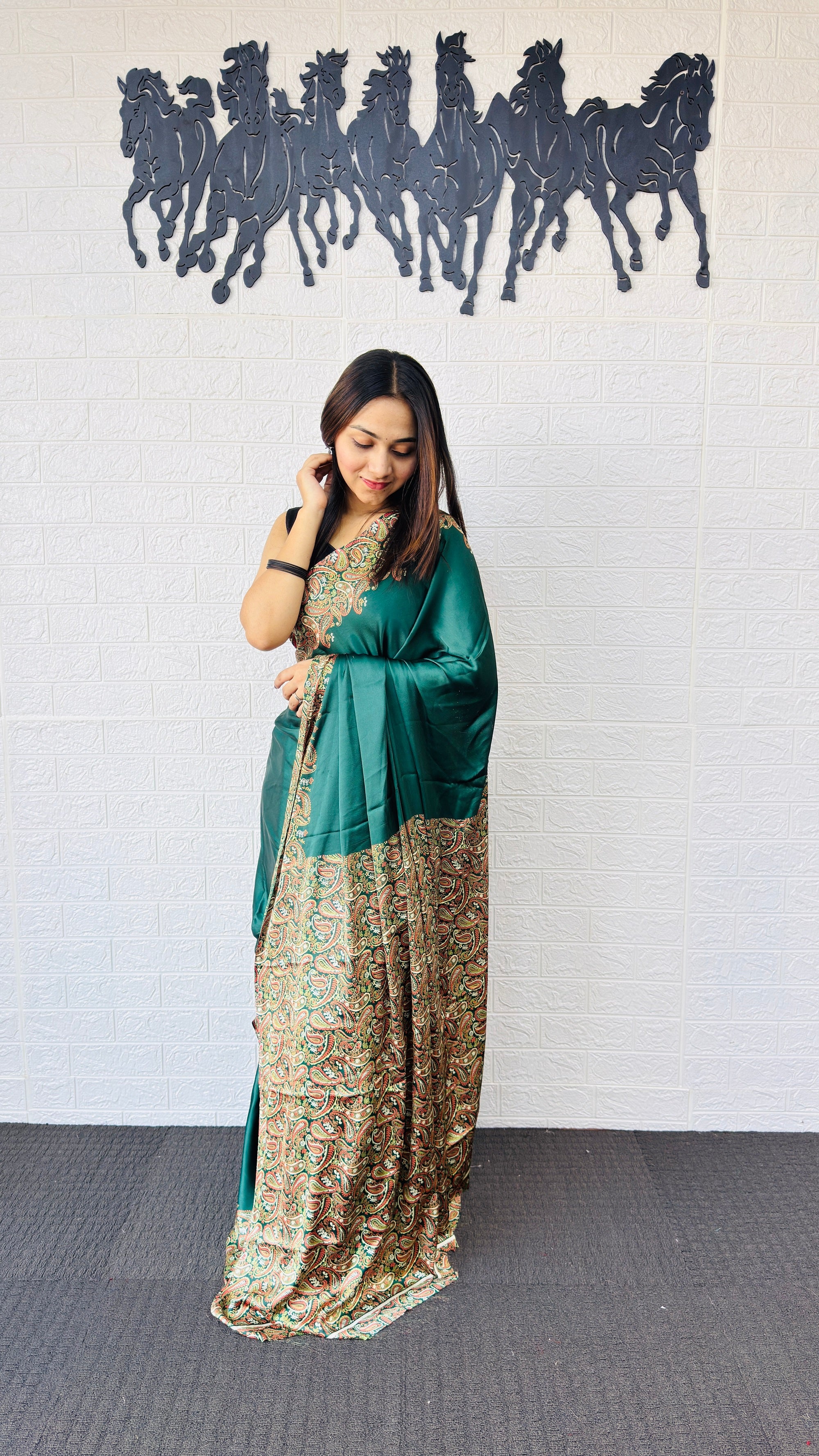 Elegant Emerald Green Designer Saree with Rich Paisley Printed Border