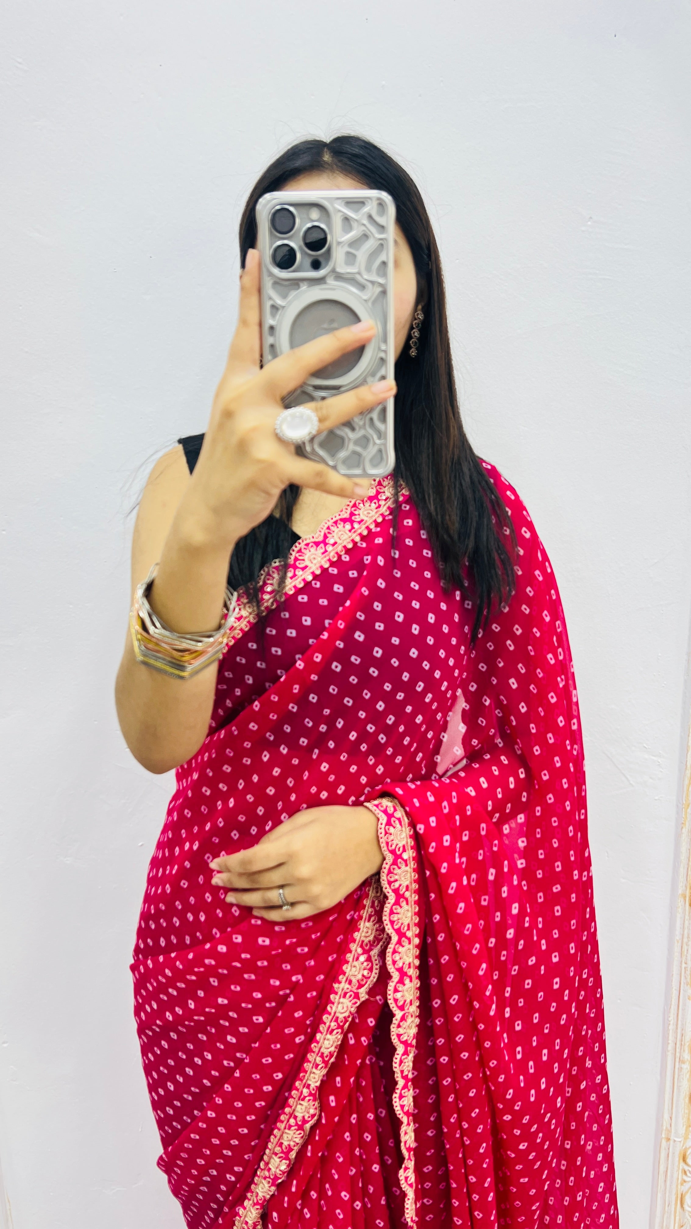 Luxury Rani Pink Bandhani Printed Saree with Elegant Scalloped Border & Classic Festive Finish