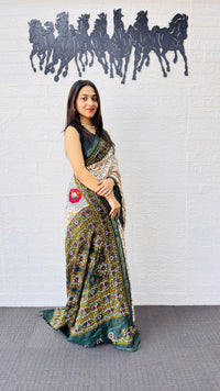 Elegant Ivory & Olive Green Traditional Printed Saree with Rich Ethnic Pallu