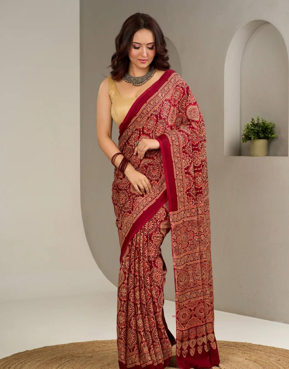 Regal Vermilion Mal Mal Silk Saree with Intricate Heritage Zari Motifs