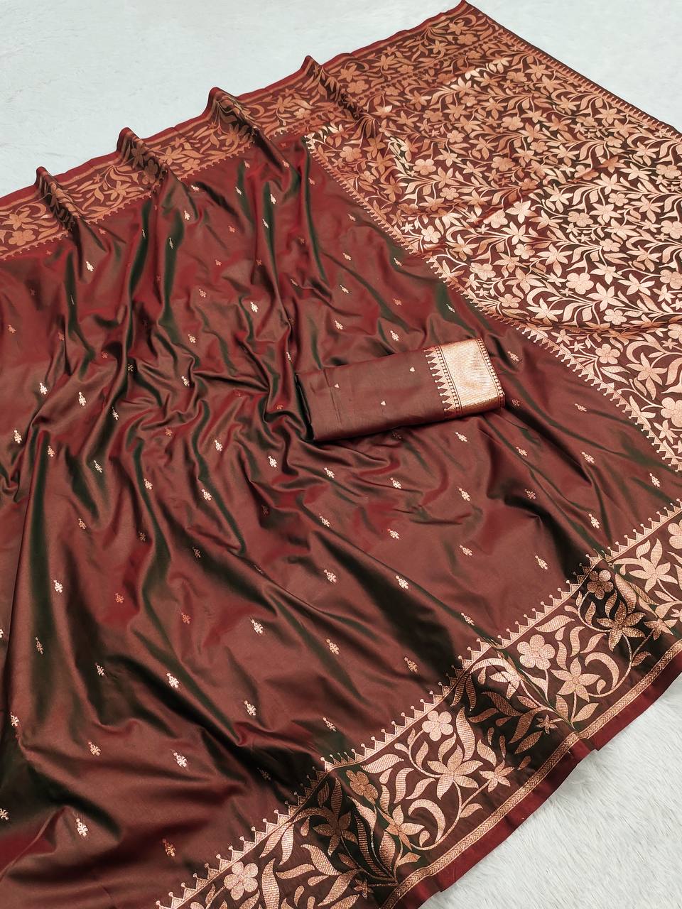 Dual-Tone Copper & Coffee Brown Soft Silk Saree with Rich Floral Banarasi Weave