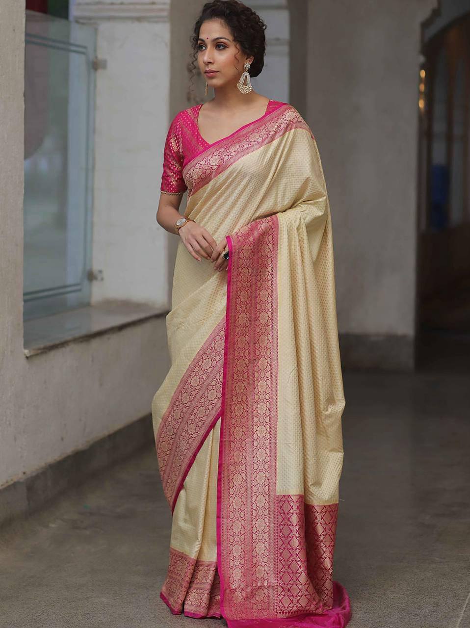 Cream Gold Silk Saree with Rani Pink Zari Border & Elegant Pallu