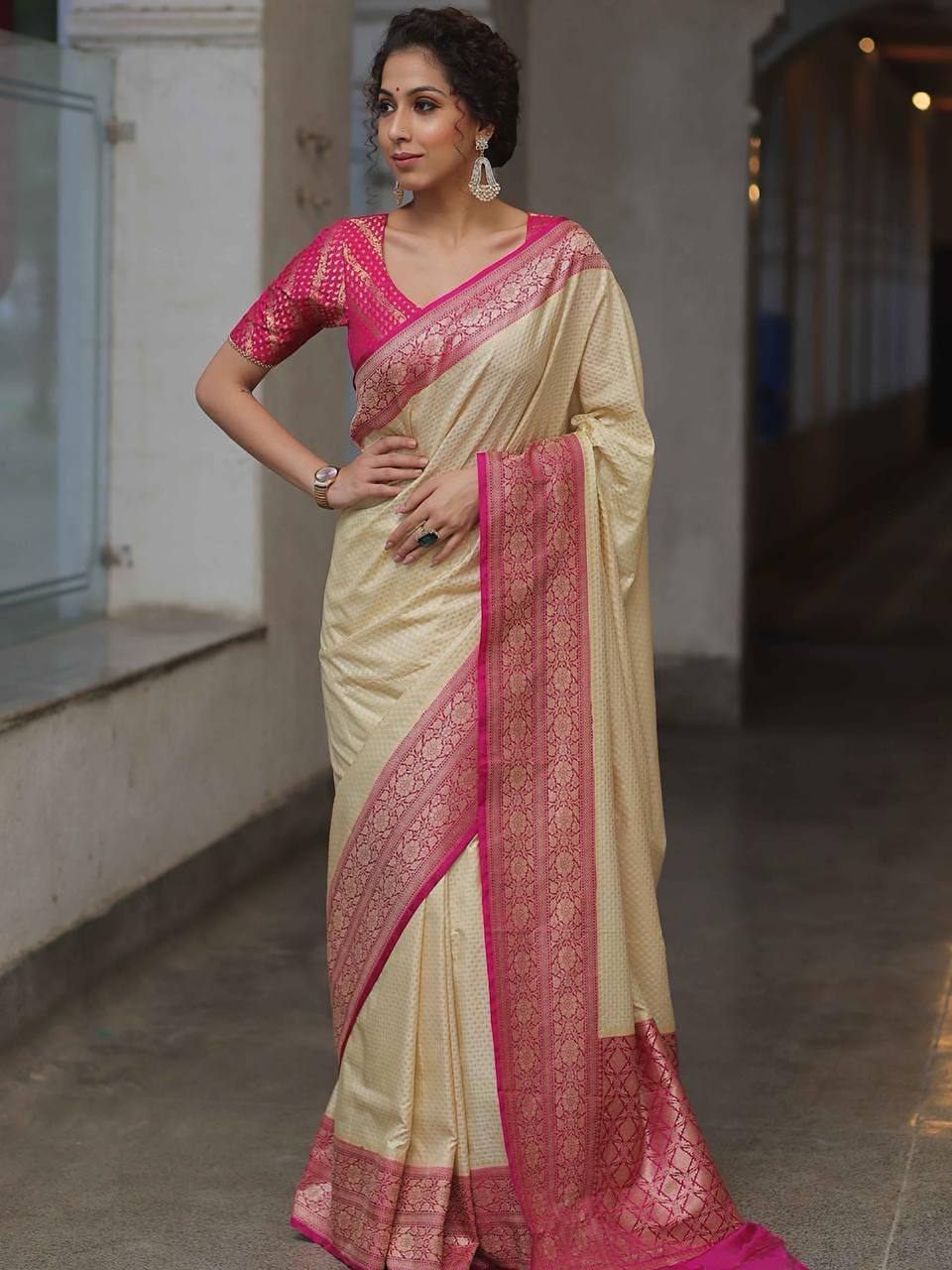 Cream Gold Silk Saree with Rani Pink Zari Border & Elegant Pallu