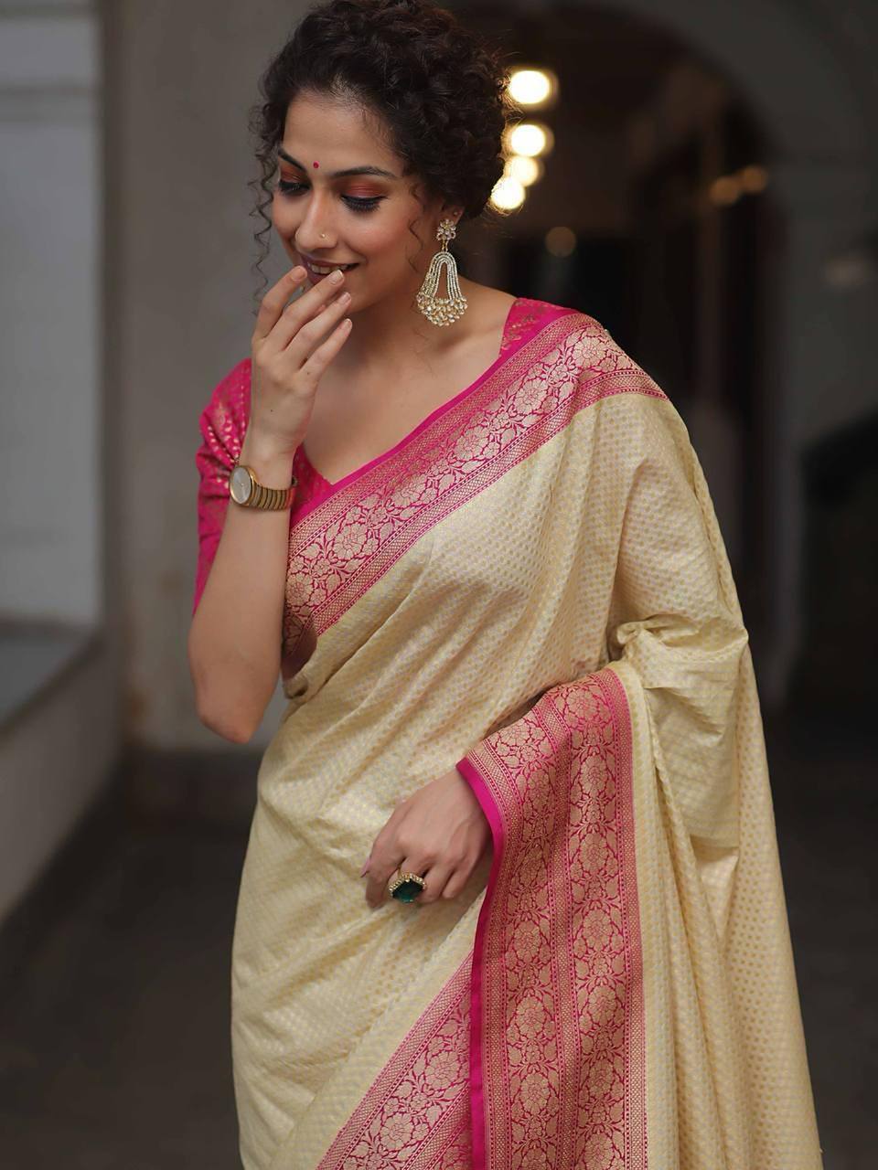 Cream Gold Silk Saree with Rani Pink Zari Border & Elegant Pallu