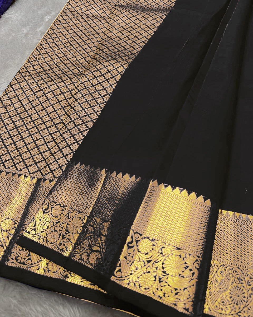 Classic Black Banarasi Silk Saree with Gold Zari Floral Motif & Elegant Traditional Border