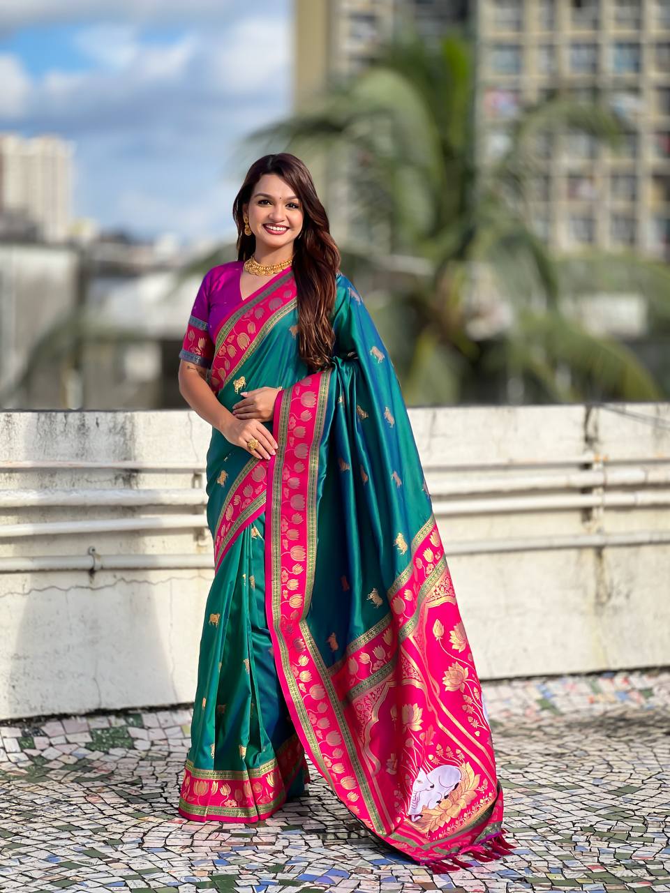 Teal Green & Rani Pink Premium Luxury Silk Saree with Elephant Zari Motifs & Grand Lotus Border