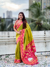 Parrot Green & Magenta Premium Luxury Silk Saree with Elephant Zari Motifs & Heavy Lotus Border