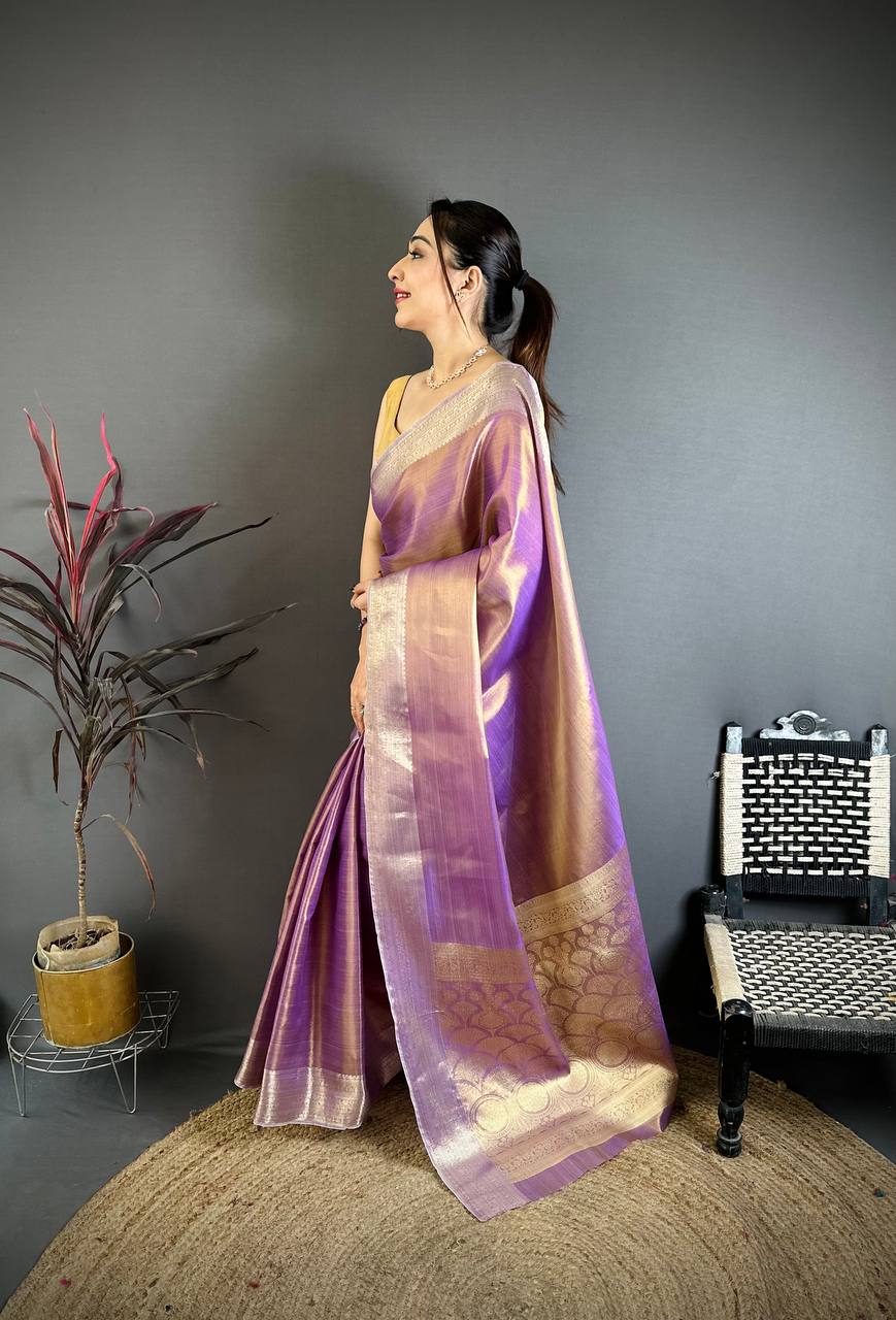 Lavender Dual Tone Silk Saree with Gold Zari Border & Rich Woven Pallu | Premium Festive & Wedding Wear