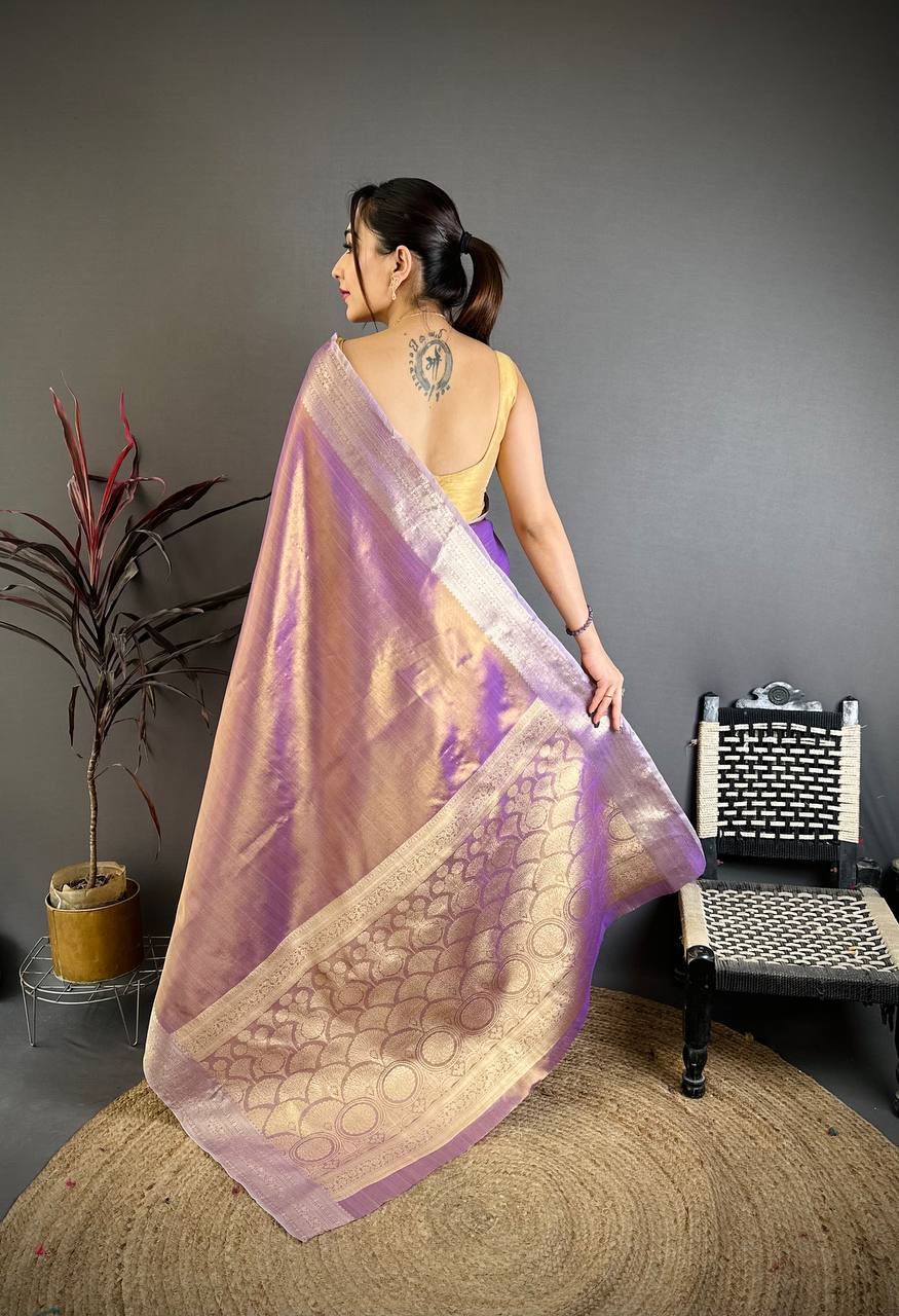 Lavender Dual Tone Silk Saree with Gold Zari Border & Rich Woven Pallu | Premium Festive & Wedding Wear