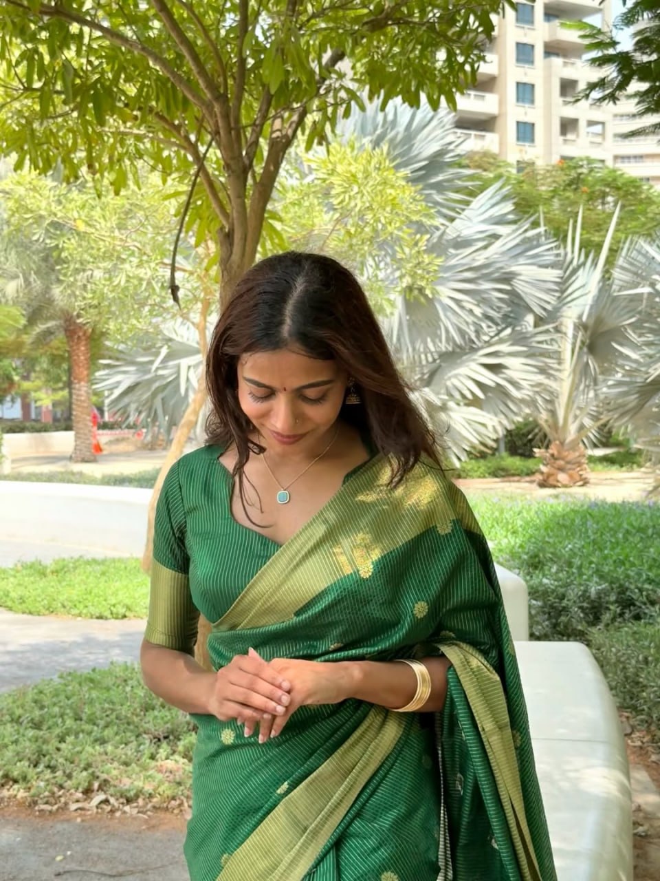 Elegant Emerald Green Linen Cotton Saree with Silver Butti Work & Contrast Border