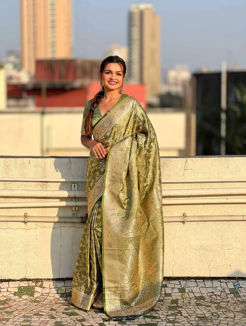 Luxury Olive Green Banarasi Silk Saree with Rich Gold Zari Floral Weaving & Grand Pallu