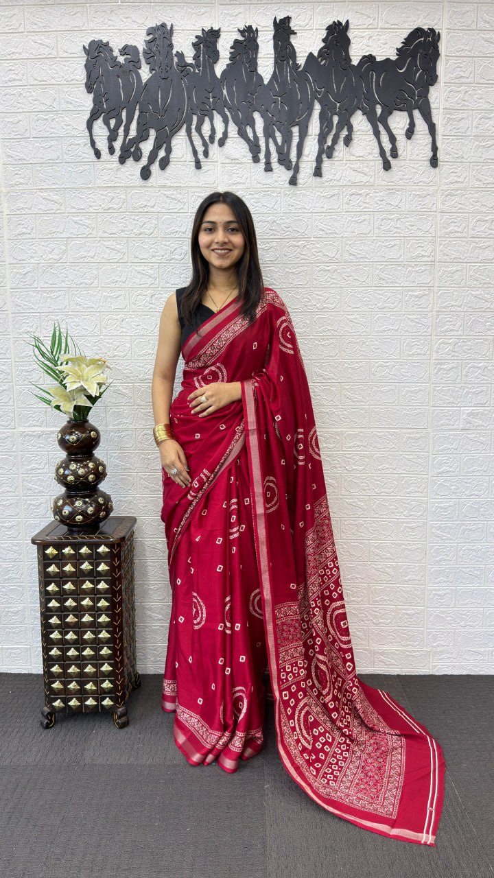 Deep Magenta Cotton Silk Saree with Traditional Bandhani Print & Elegant Ethnic Pallu