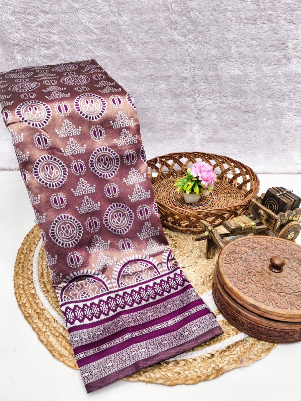 Elegant Mauve Printed Silk Saree with Traditional Border