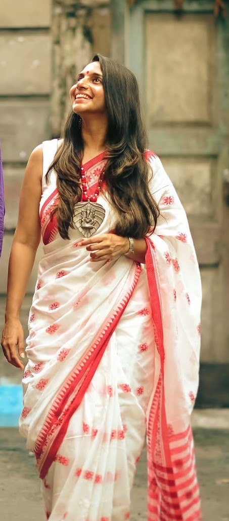 Elegant White & Red Printed Cotton Saree